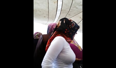 دختر تلگرام خاله سکسی مجلل که از بازیگری جنسی لذت می برد