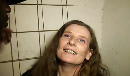 لاتین بالغ آپارتمان را برهنه تمیز می کند و کانال sexyتلگرام صاحب آن را با بونر مک می کند